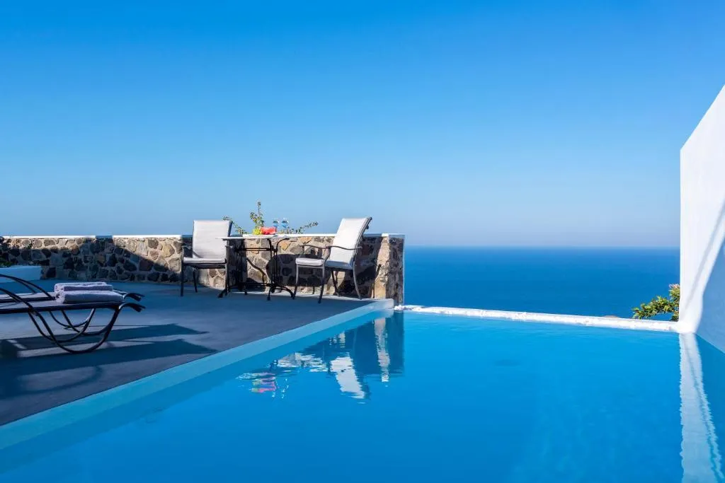 SUITE WITH PRIVATE POOL Room, Amber Light Villas, Santorini