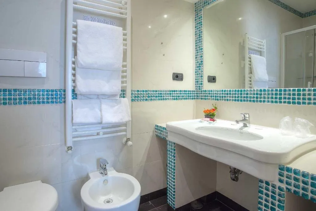 Room, Hotel Caracciolo, Naples