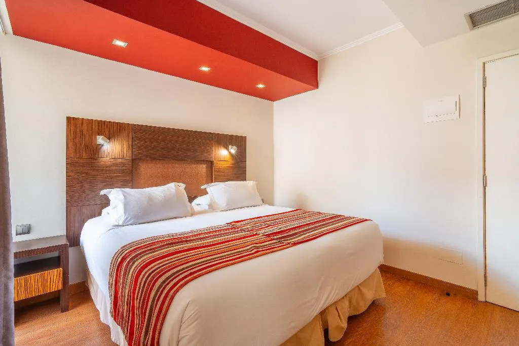 Double or Twin GARDEN VIEW Room, Muthu Raga Madeira Hotel, Madeira