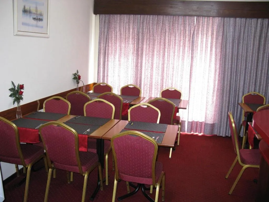 Conferences, Sao Gabriel, Porto