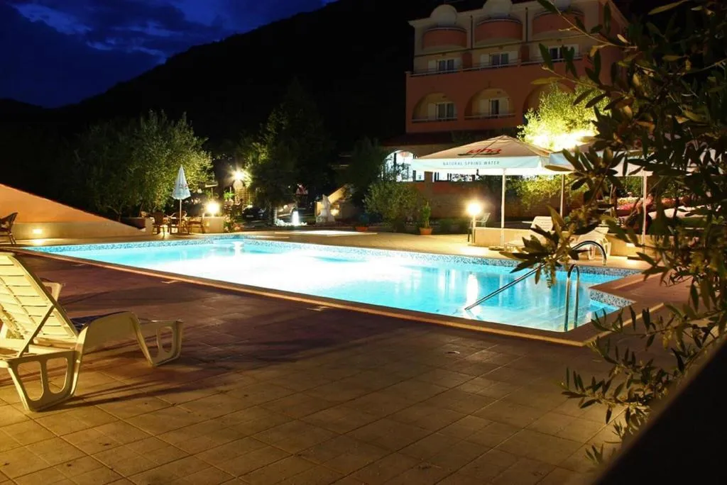 Pool, Carmen, Istria