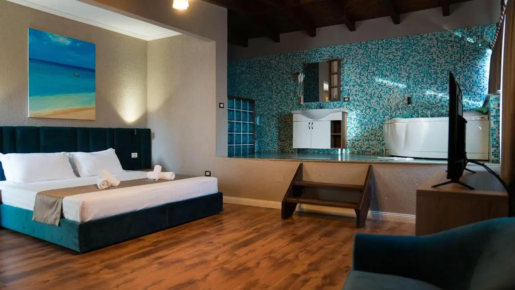 Room, Hotel Majestic, Durres
