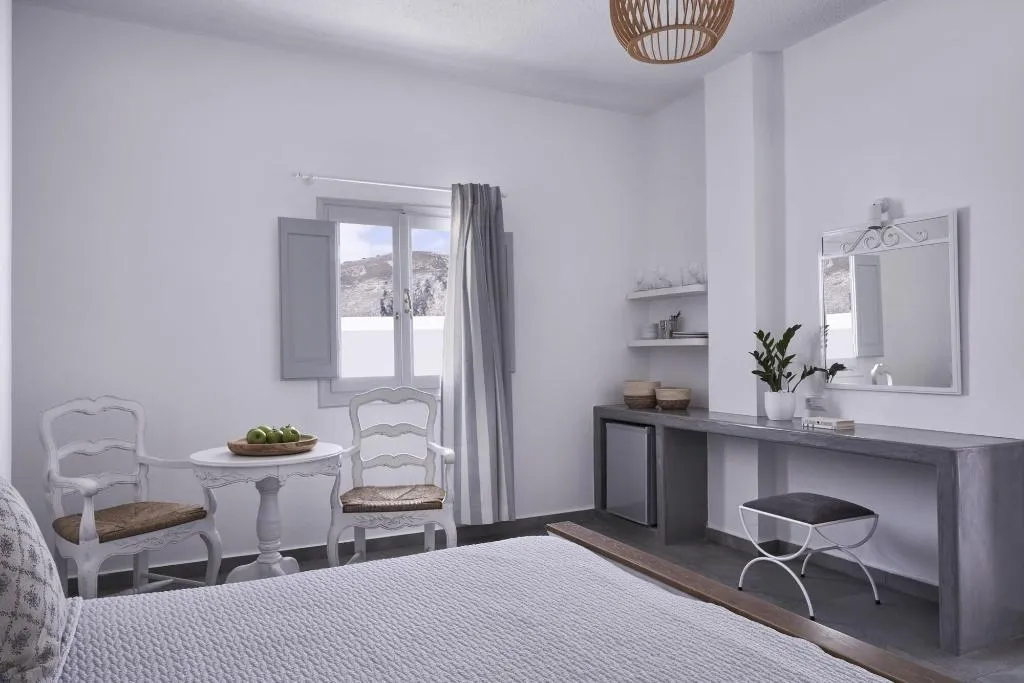 Room, Makris Beach Hotel, Santorini