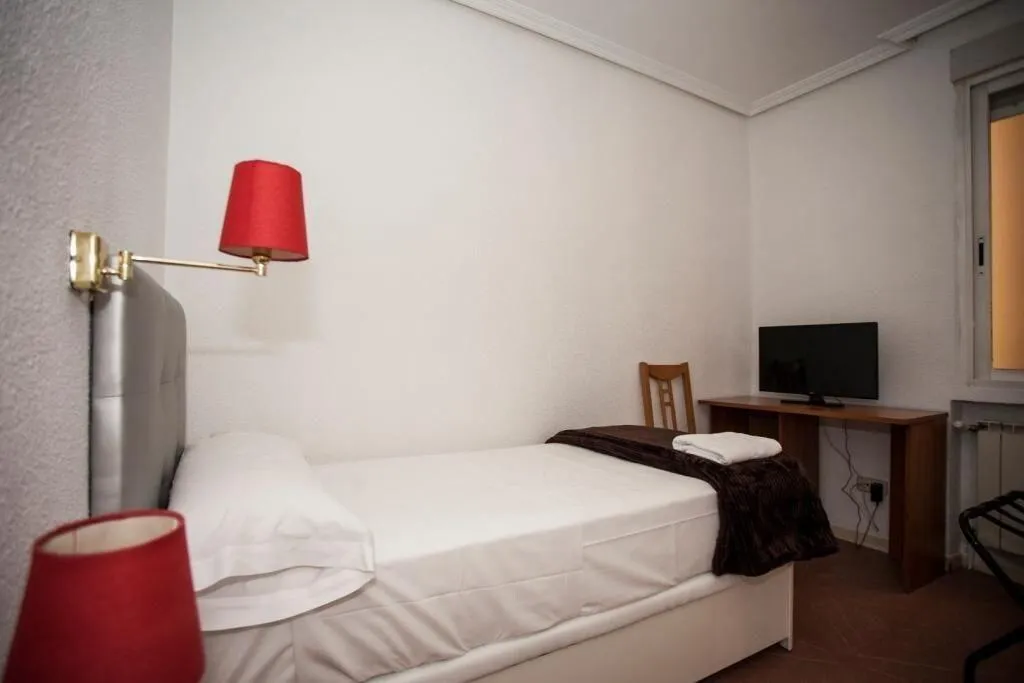 Room, Hostal JQC Ártico, Madrid