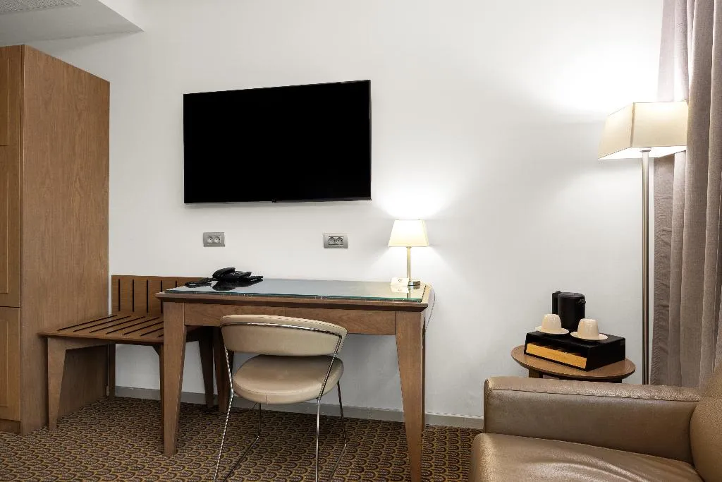 Double or Twin WITH BALCONY Room, Hotel Royal Prague, Prague