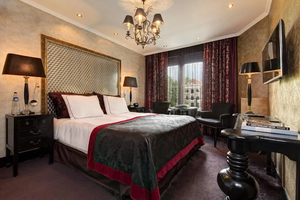 DOUBLE CANAL VIEW Room, The Pavilions Amsterdam, The Toren, Amsterdam
