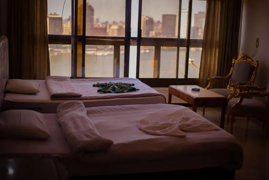 Room, Nile Sky Hotel and Suites, Cairo