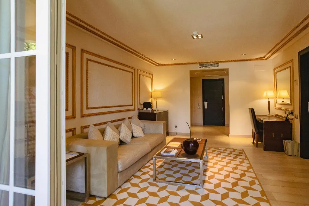 SUITE GARDEN VIEW Room, Las Dunas Grand Luxury Hotel, Costa Del Sol