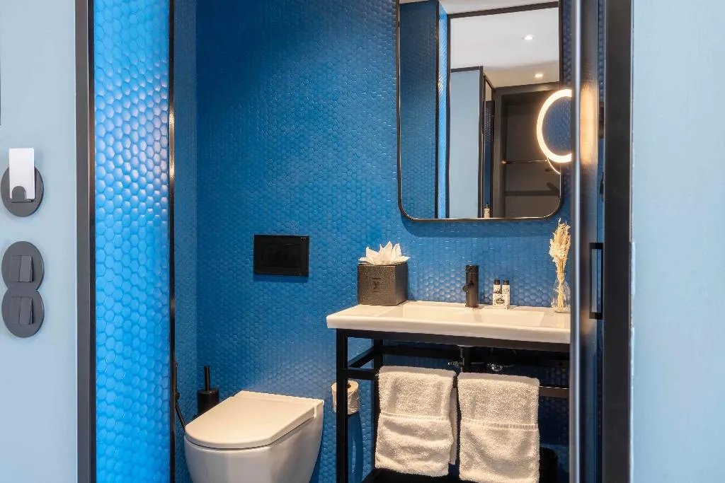 DOUBLE CLASSIC Room, The Editory Riverside Santa Apolonia Hotel, Lisbon