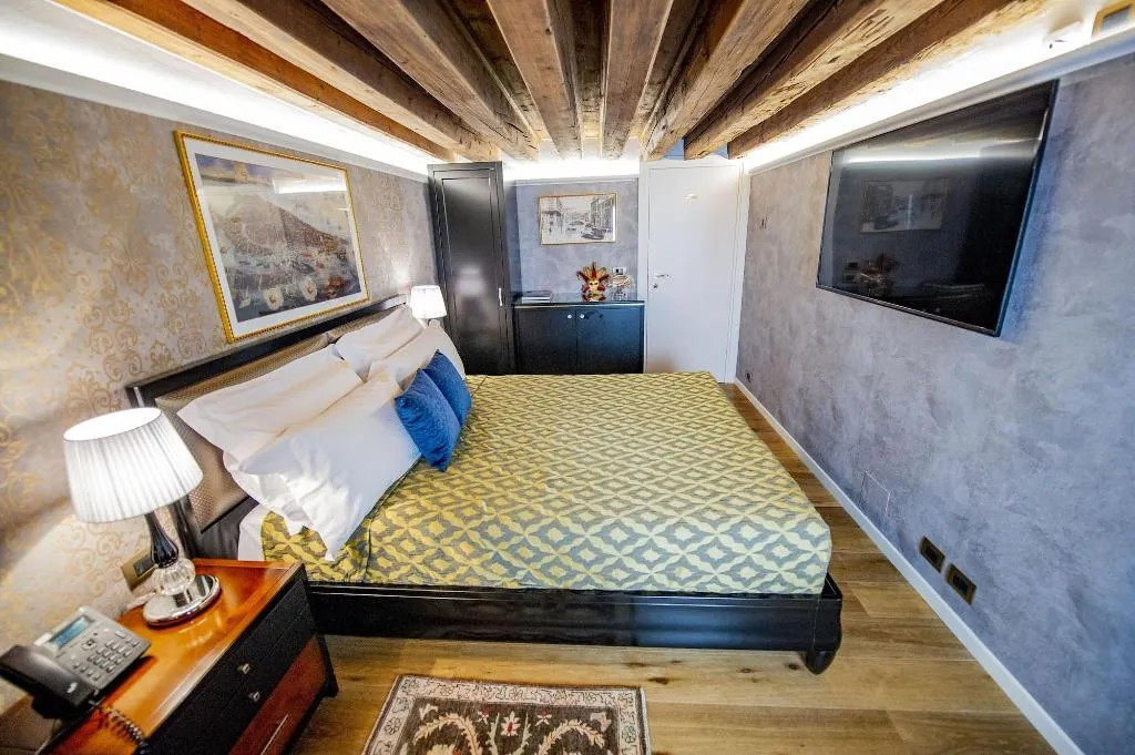 Room, EGO' Residence Venice, Venice
