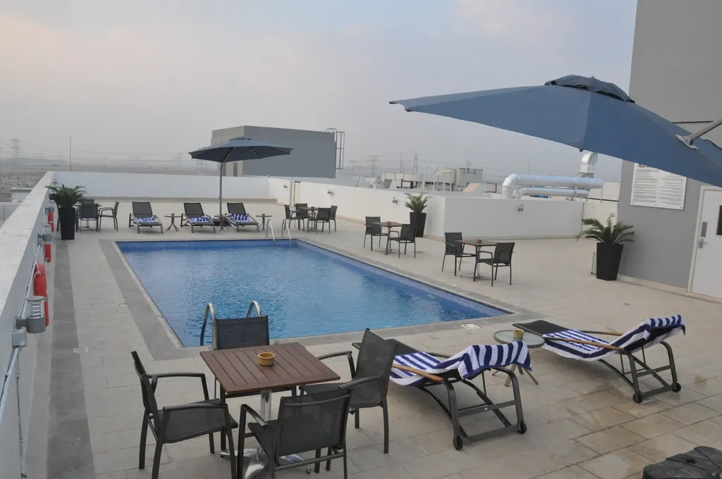 Pool, Fortune Park Hotel, Dubai