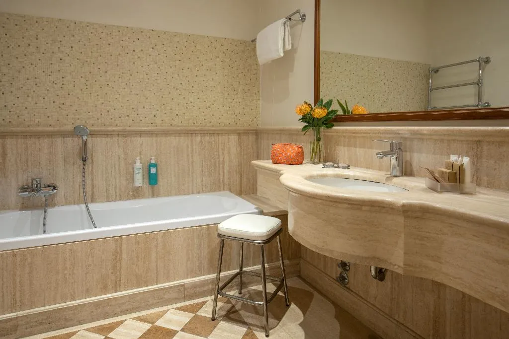 Double or Twin SUPERIOR Room, Mozart, Rome