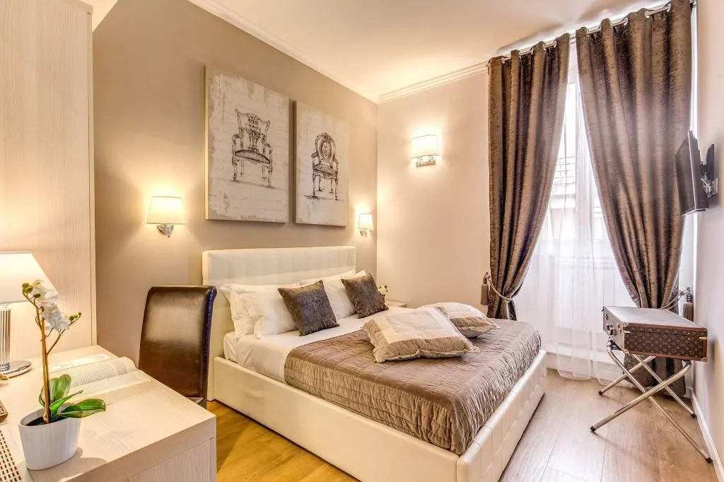 Room, The Bridge Suites, Rome