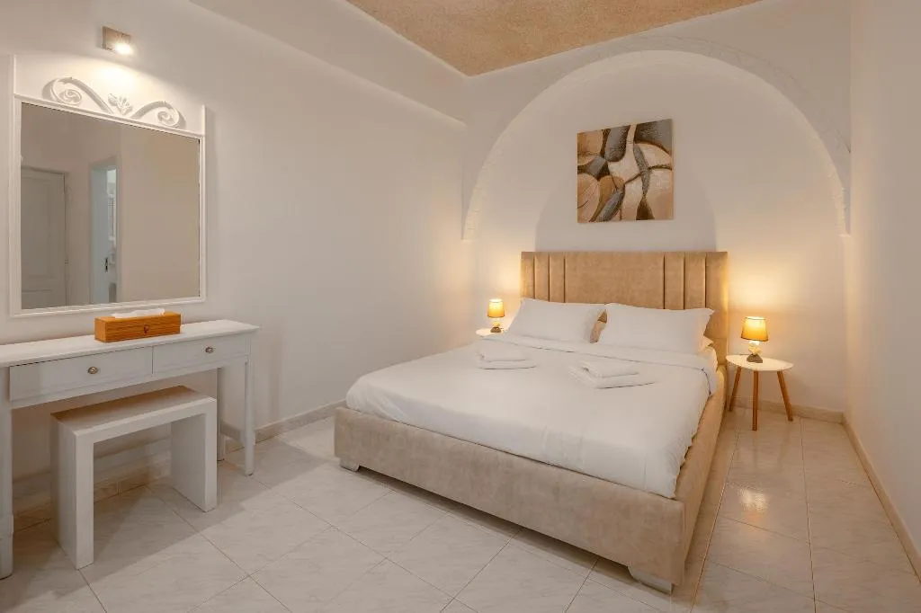 Room, Nevma Suites, Santorini