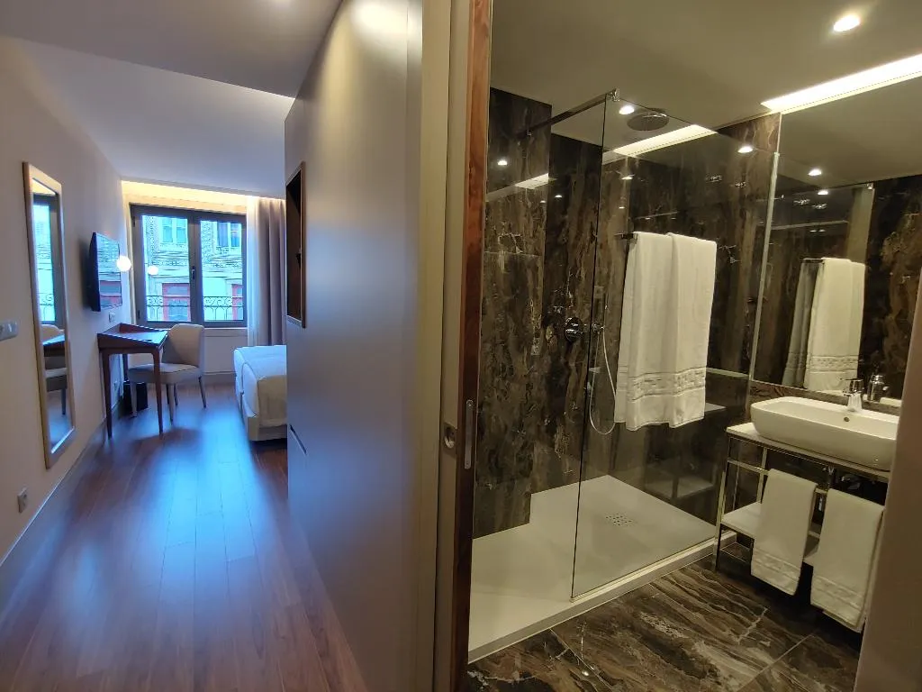DOUBLE SINGLE USE STANDARD Room, Oca Oriental Porto Hotel, Porto