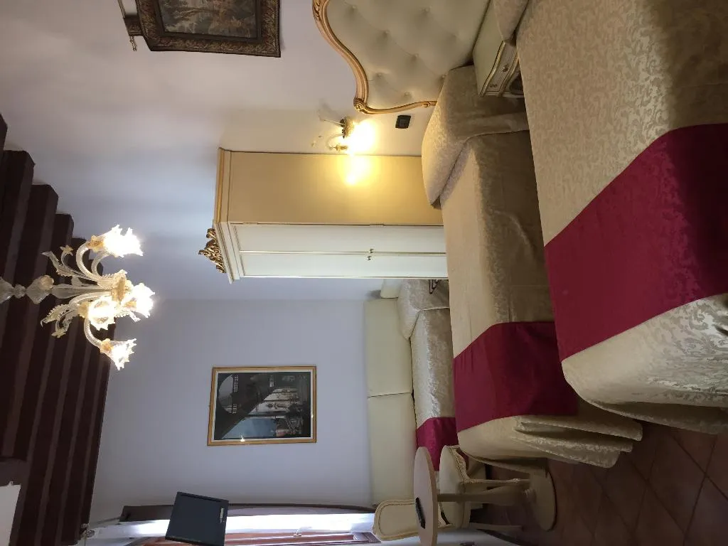 TRIPLE STANDARD Room, Alloggi SS. Giovanni e Paolo, Venice
