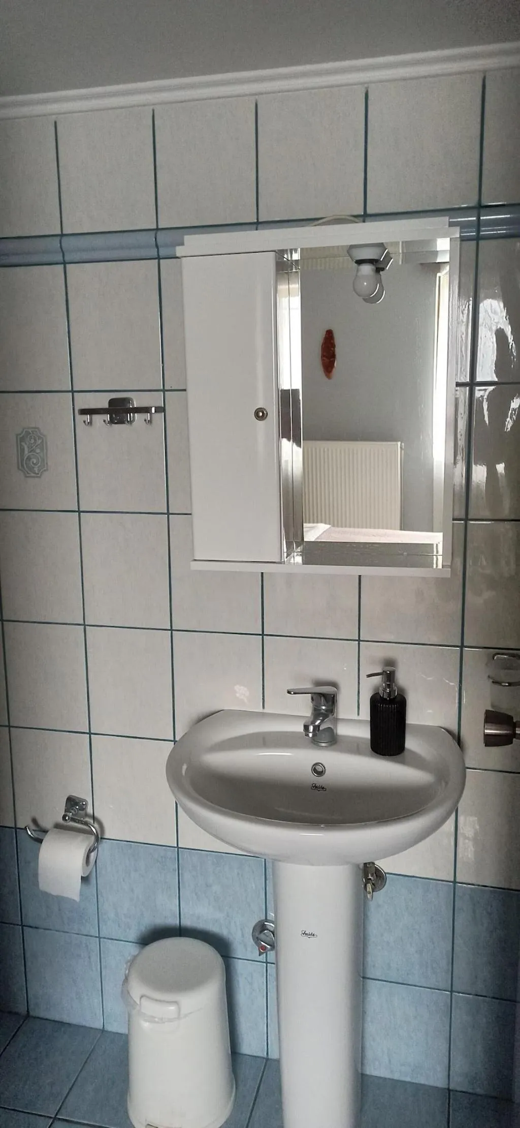 Room, Windy Place, Crete