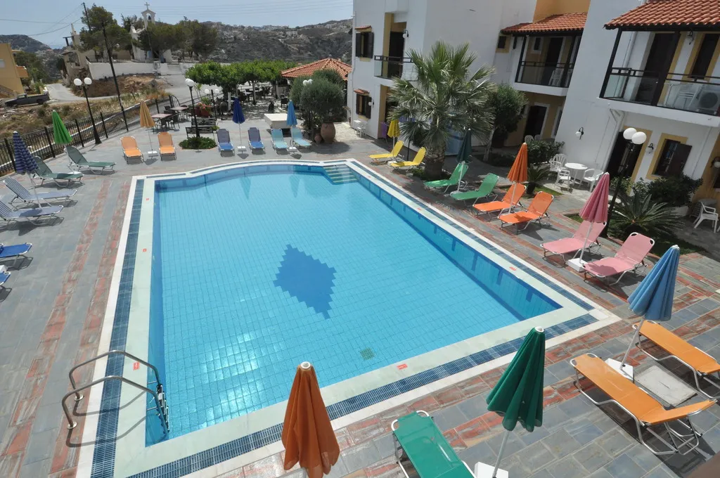 STUDIO CAPACITY 3 Room, Pennystella Apartments, Crete