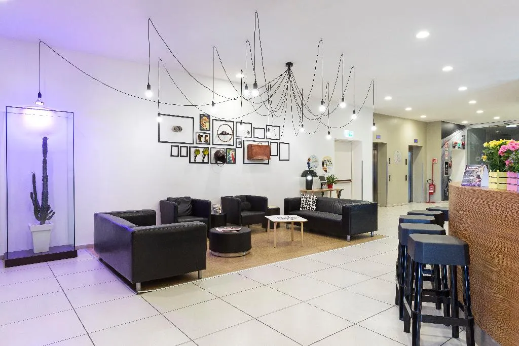 Lobby, B&B Hotel Milano - Monza, Milan