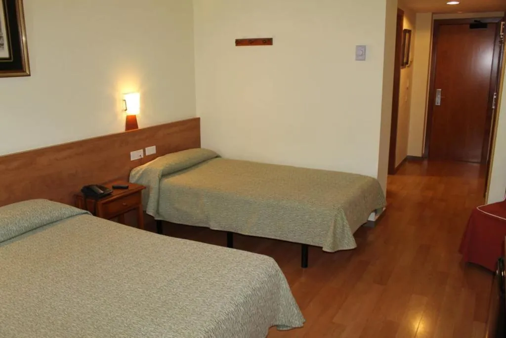 DOUBLE ONE BED Room, Flora Parc, Barcelona