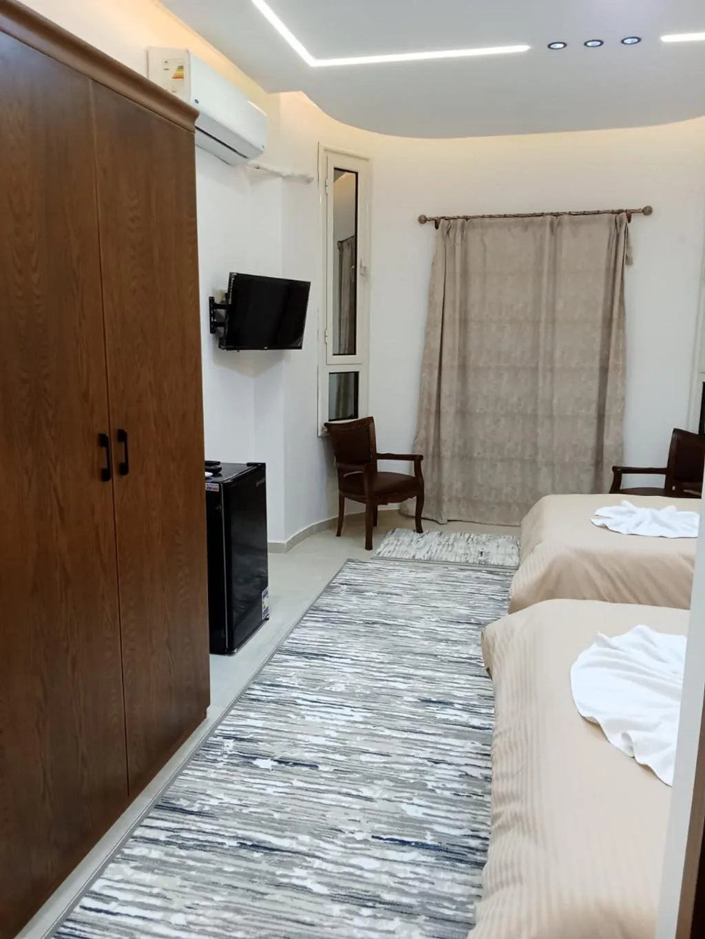 QUADRUPLE DELUXE Room, New Panorama Inn, Cairo