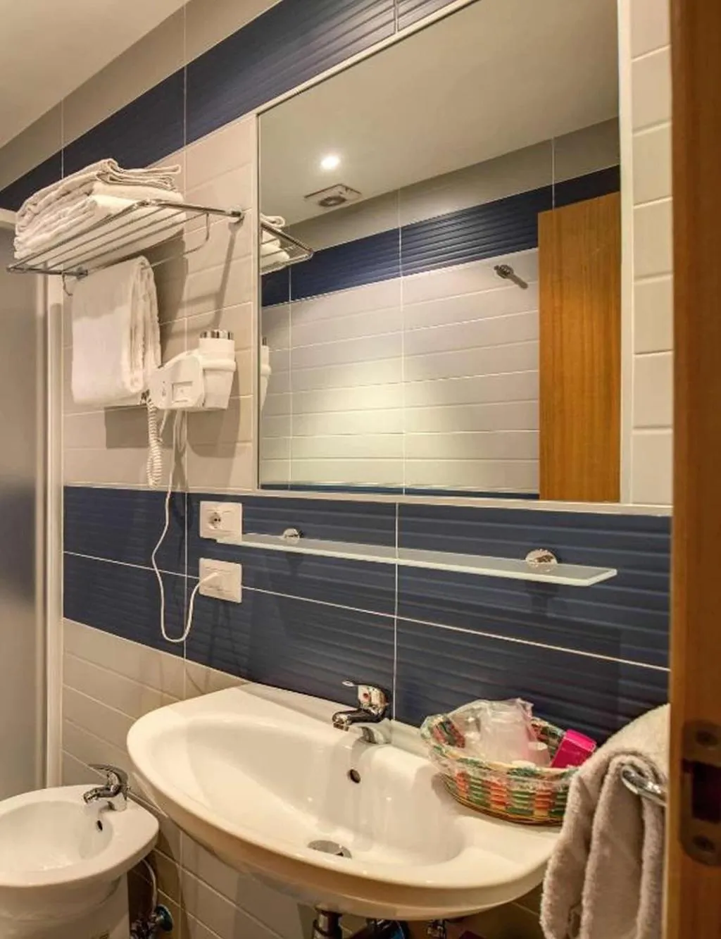 QUADRUPLE THREE BEDS Room, Hotel San Remo, Rome