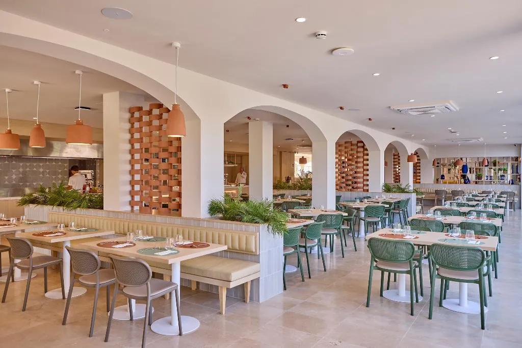 Restaurant, Apartamentos Sol de Alcudia, Majorca