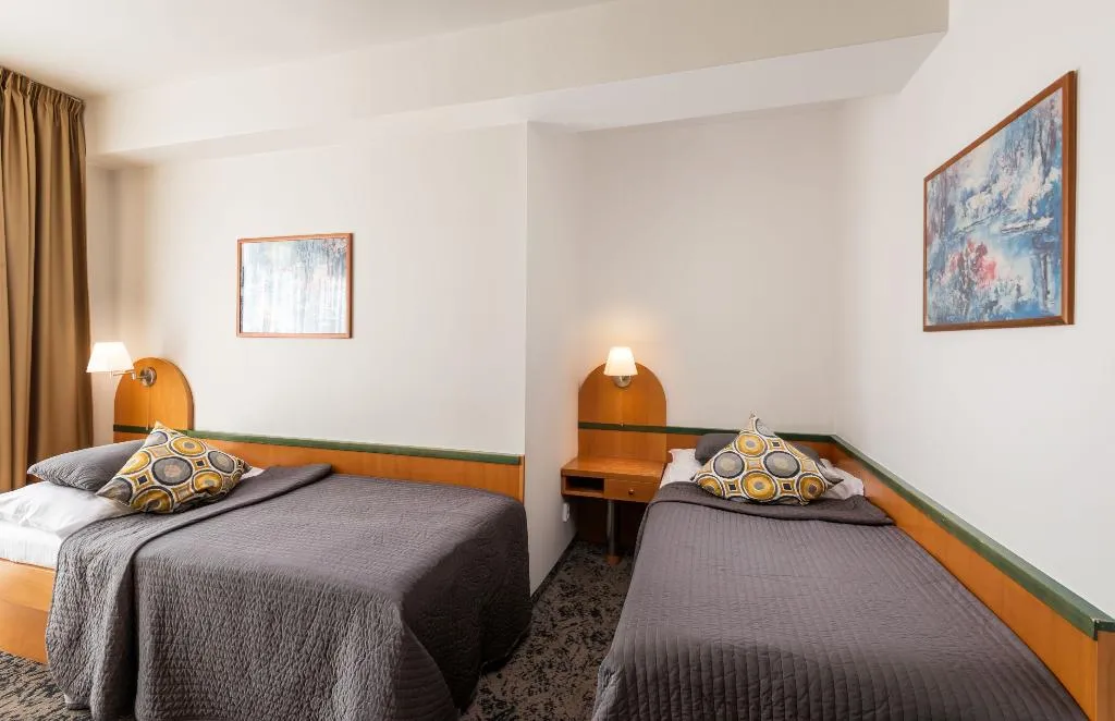 SINGLE STANDARD Room, Hotel Troja Prague, Prague