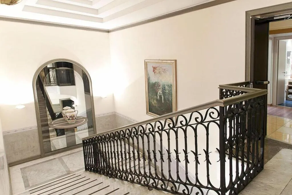 Lobby, Hotel San Remo, Rome