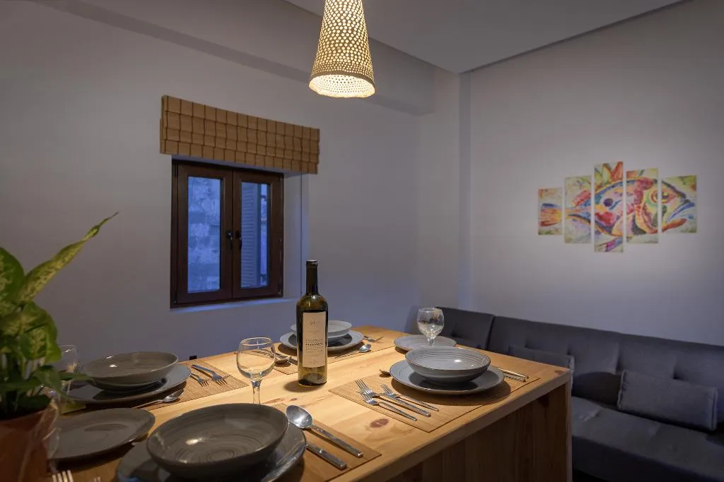 HOME FIVE BEDROOMS Room, Alley7, Rhodes