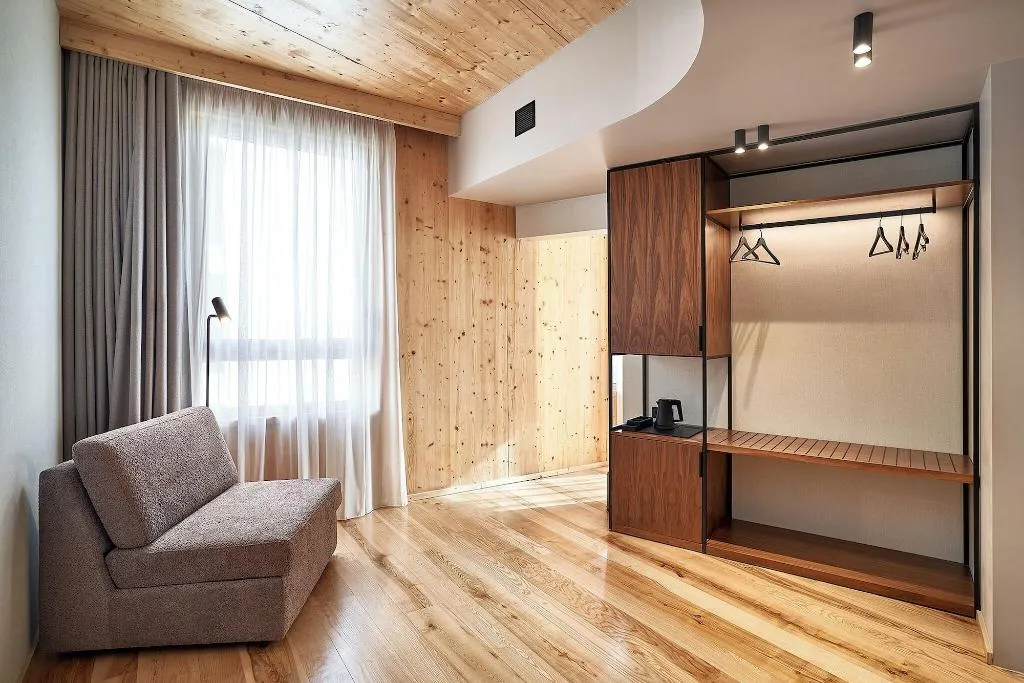 Room, The Log Porto Hotel, Porto