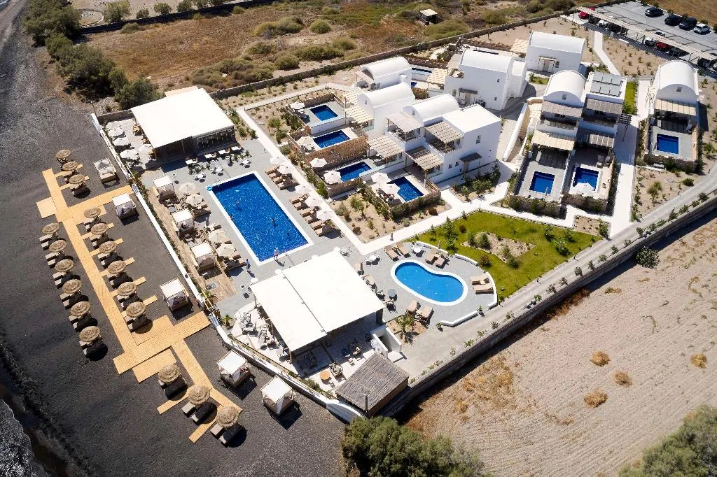 General view, Sea Breeze Santorini Beach Resort, Curio Collectio, Santorini