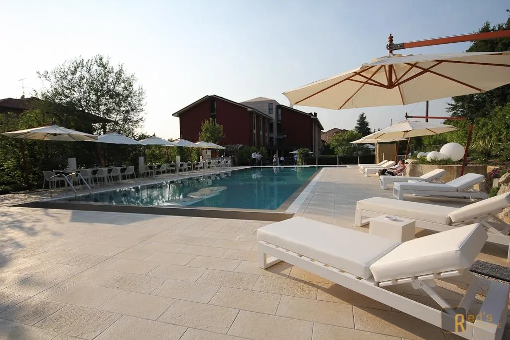 Pool, Reds Redaelli, Milan