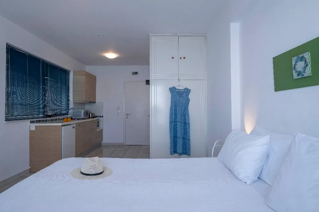 STUDIO SEA VIEW Room, Meli Apartments & Villas, Kalamata
