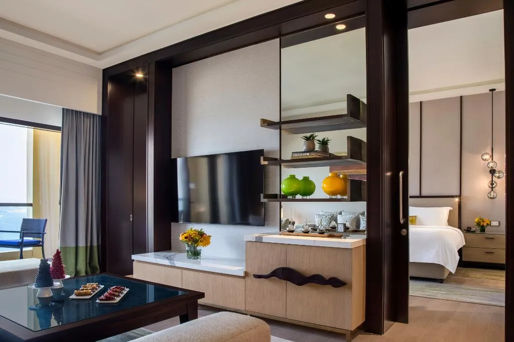 SUITE WITH BALCONY Room, Amwaj Rotana-Jumeirah Beach, Dubai