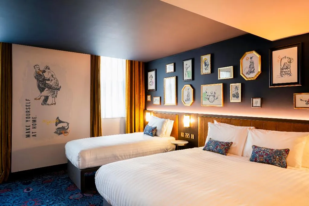 TRIPLE DELUXE Room, The Mercantile Hotel, Dublin