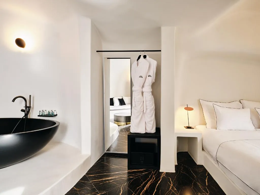SUITE HONEYMOON Room, Abyss Santorini, Santorini