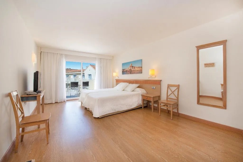 DOUBLE SUPERIOR Room, Iberostar Waves Club Cala Barca, Majorca