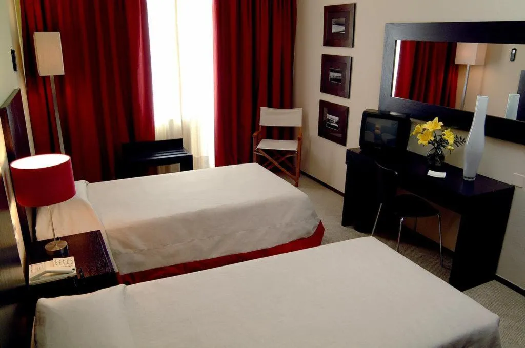 TRIPLE STANDARD Room, Carcavelos Beach Hotel, Lisbon