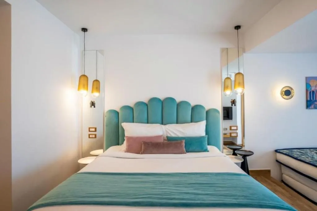 SUITE WITH VIEWS Room, Cresanto Luxury Suites Santorini, Santorini