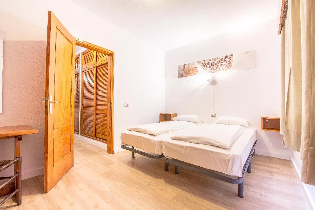 APARTMENT TWO BEDROOMS Room, Apartamentos Albatros, Tenerife