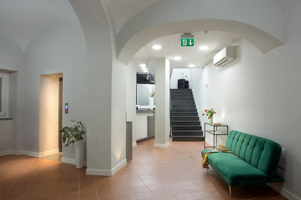 Lobby, Palazzo Sant Antonio Napoli, Naples