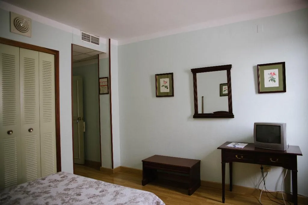 Double or Twin ONE BED Room, Sierra Aracena, Seville