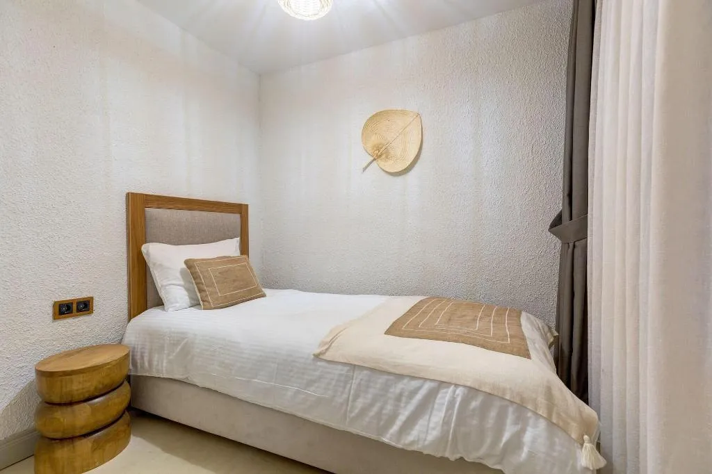 Room, Navali̇a Otel, Izmir