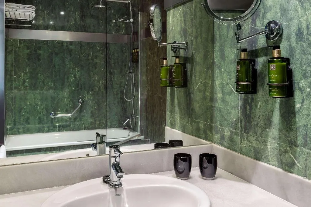Double or Twin CONNECTING ROOM Room, Melia Lebreros, Seville