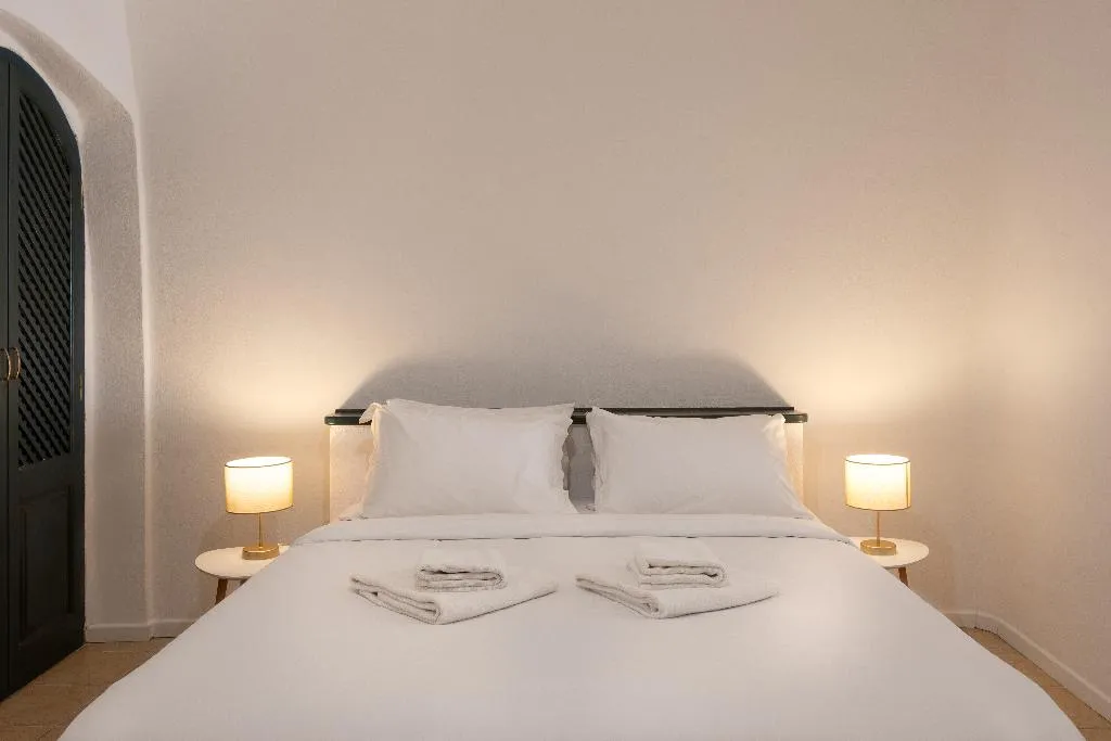 SUITE CONNECTING ROOM Room, Nevma Suites, Santorini