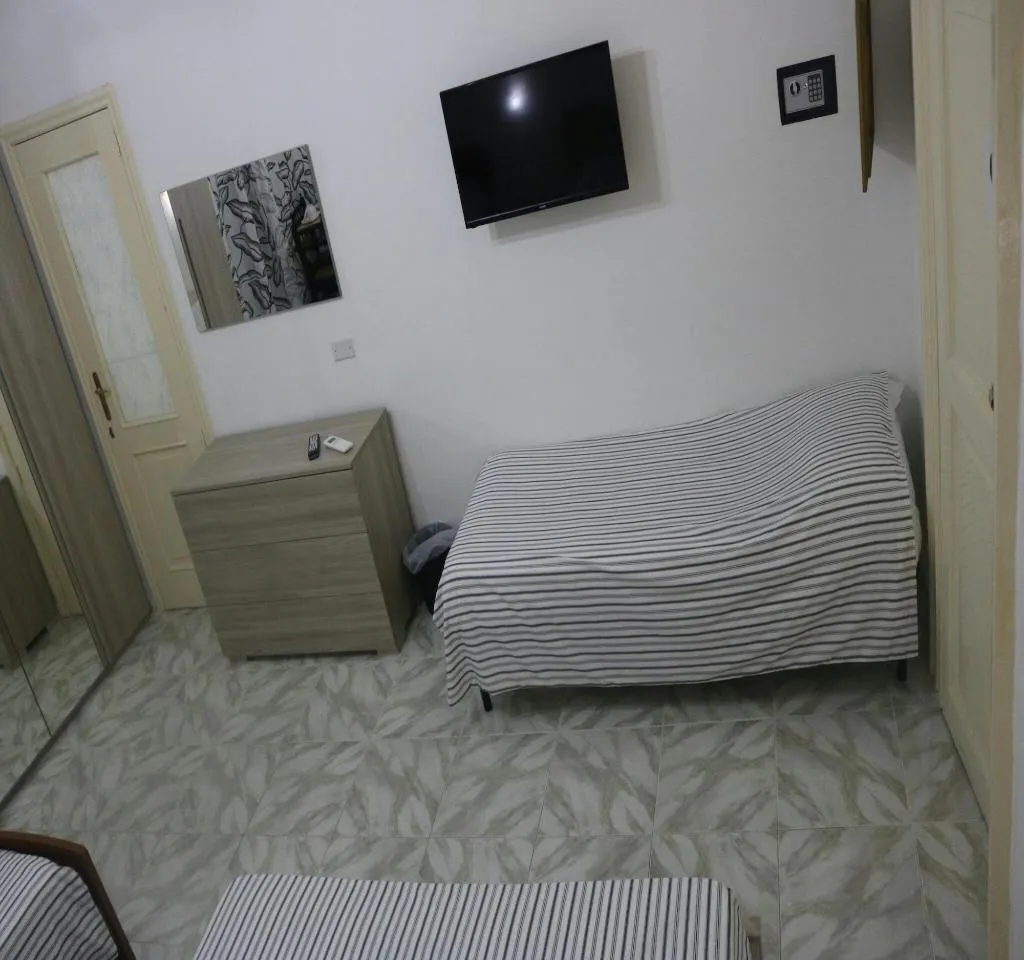 Room, B&B El Corazón de Nápoles, Naples