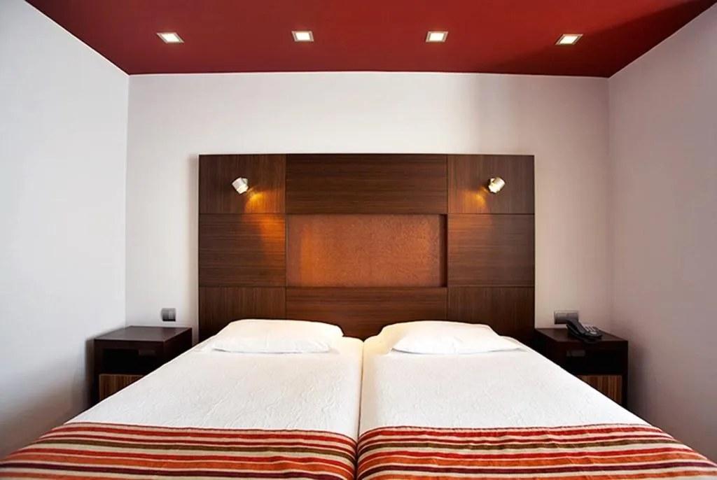 DOUBLE SINGLE USE LAND VIEW Room, Muthu Raga Madeira Hotel, Madeira