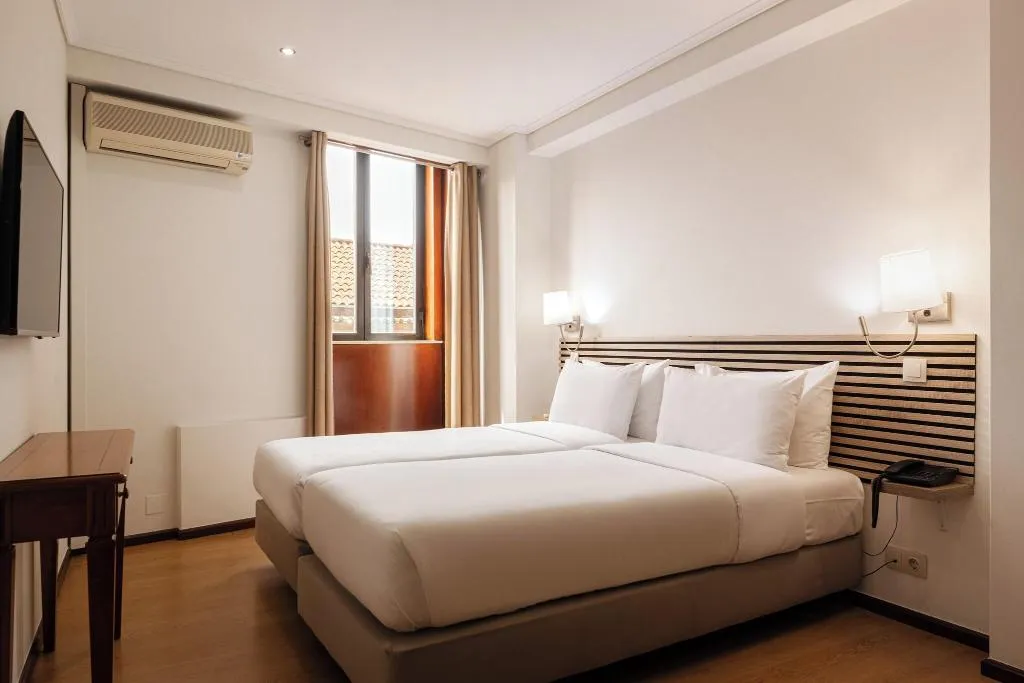 FAMILY ROOM BUNK BED Room, Da Bolsa, Porto