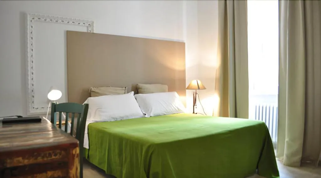 Room, B&B Room of Arts, Naples